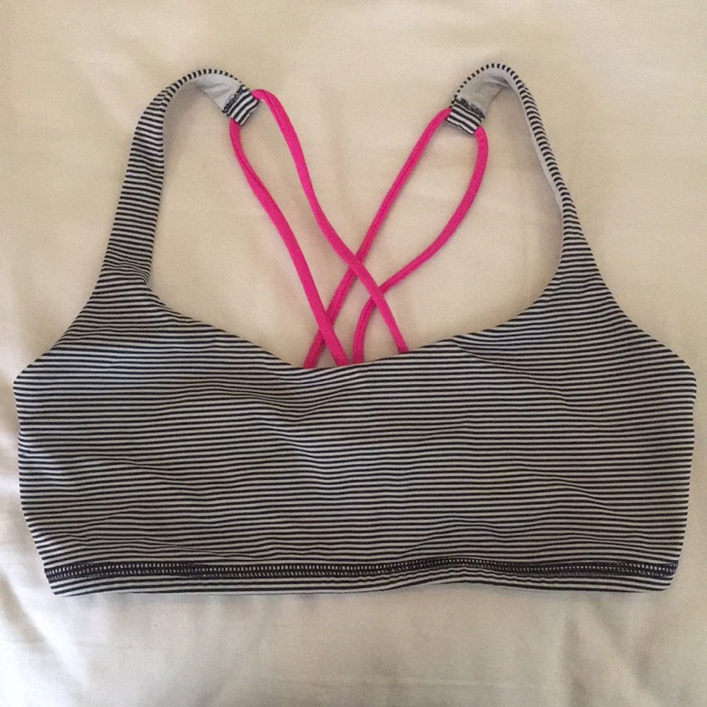Lululemon sports bra size 6